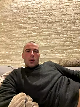 Rotteei1 online show from October 19, 6:05 am