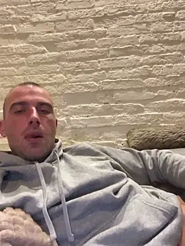 Rotteei1 online show from October 19, 6:10 pm