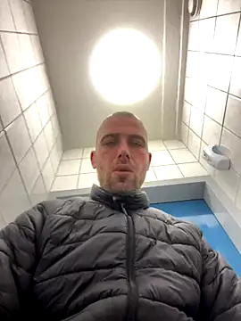 Rotteei1 online show from November 14, 12:31 pm