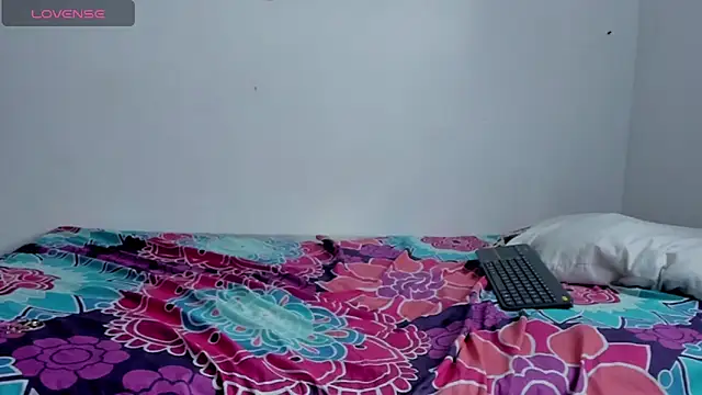 Nikki  uwu online show from November 13, 8:02 pm