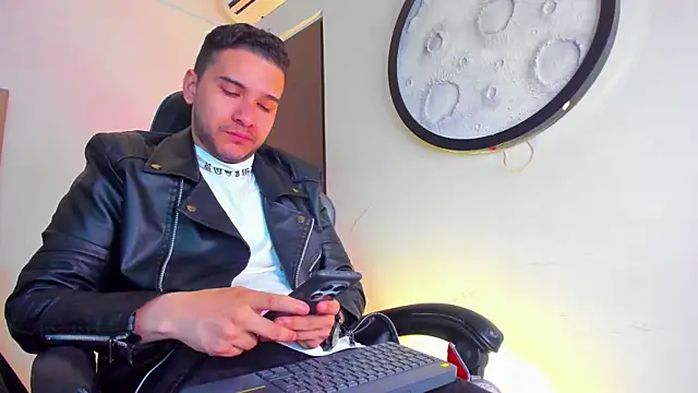 mike 257 online show from February 7, 11:29 am