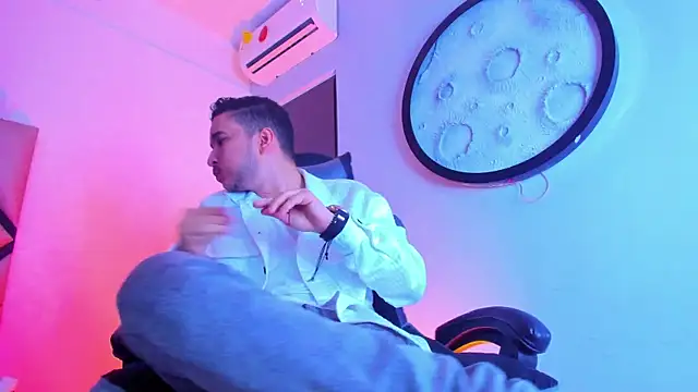 mike 257 online show from February 9, 11:30 am