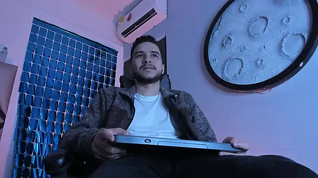 mike 257 online show from March 10, 11:25 am