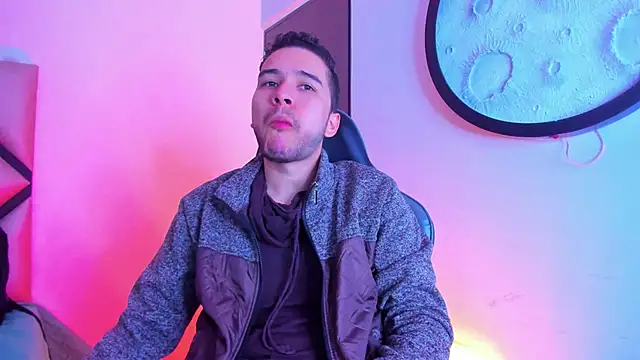 mike 257 online show from February 10, 11:42 am