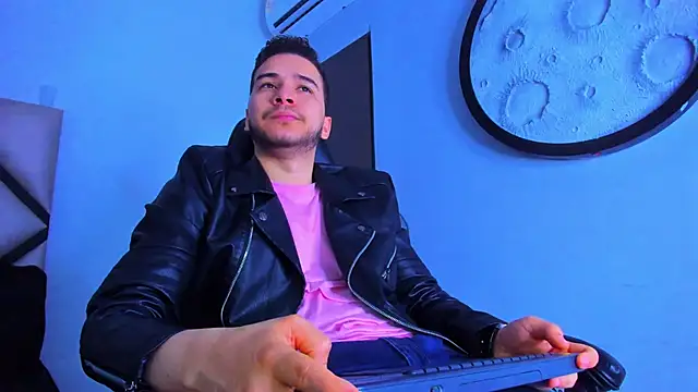 mike 257 online show from January 8, 12:00 pm