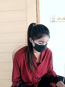 Snapshot of Hot_Angle chatting on February 25, 6:02 am Hot Angle online show from February 25, 6:02 am