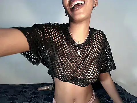 MinnieBee101 online show from November 29, 12:27 pm