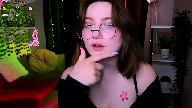 Snapshot of fairy_tara chatting on July 8, 10:10 pm fairy tara online show from July 8, 10:10 pm