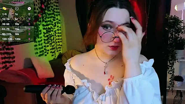 Snapshot of fairy_tara chatting on June 14, 10:11 pm fairy tara online show from June 14, 10:11 pm