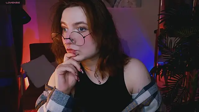 Snapshot of fairy_tara chatting on June 17, 10:19 pm fairy tara online show from June 17, 10:19 pm