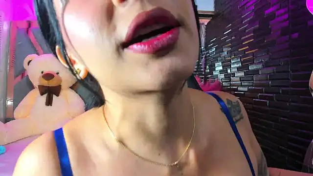 Snapshot of Scarlet_Reyes chatting on June 26, 1:17 pm Scarlet Reyes online show from June 26, 1:17 pm