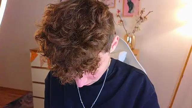 crisp1n online show from November 11, 3:07 pm