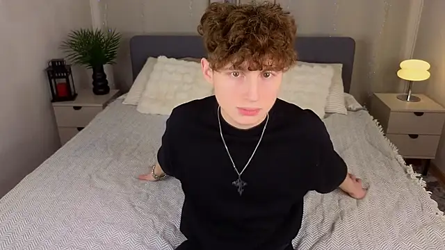 crisp1n online show from November 16, 7:29 pm