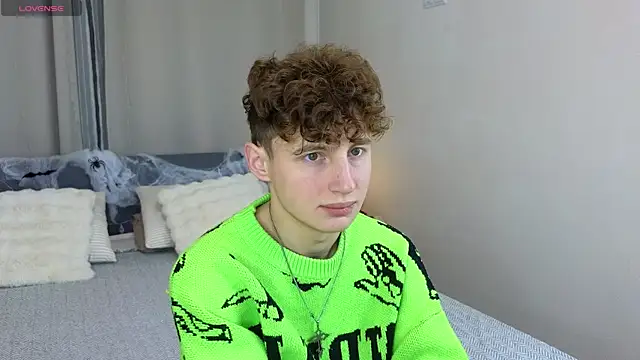 crisp1n online show from November 8, 3:04 pm