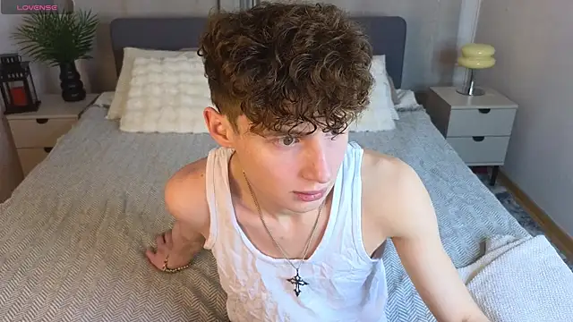 crisp1n online show from November 12, 3:05 pm