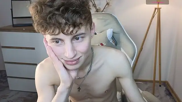 crisp1n online show from February 3, 9:47 am