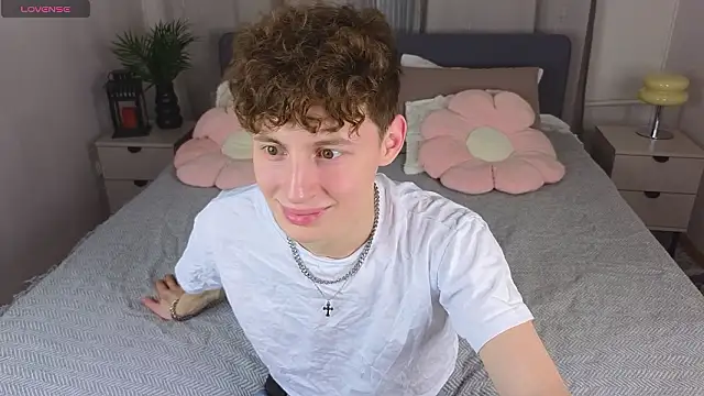 crisp1n online show from February 9, 2:09 am