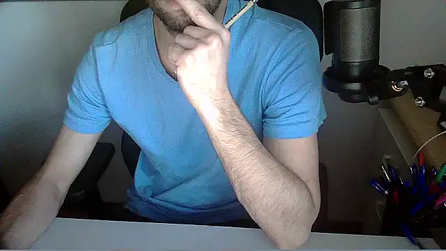 Snapshot of topg84 chatting on May 29, 4:46 pm topg84 online show from May 29, 4:46 pm
