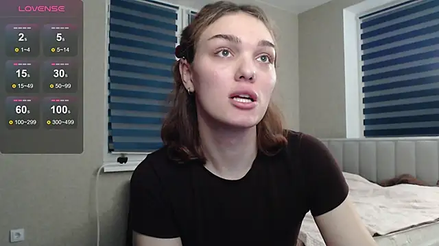 EmiliaRhodes online show from October 24, 8:30 pm