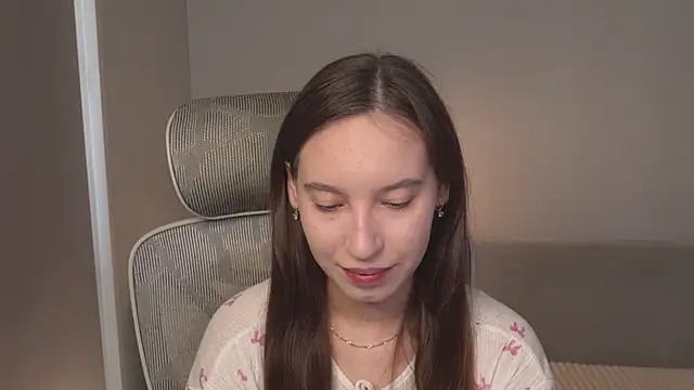 Snapshot of WhyEmmyCry chatting on July 13, 5:40 am WhyEmmyCry online show from July 13, 5:40 am