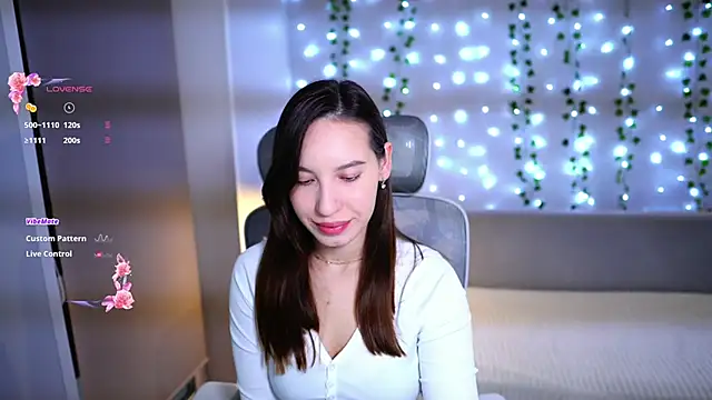 WhyEmmyCry online show from December 17, 5:34 am