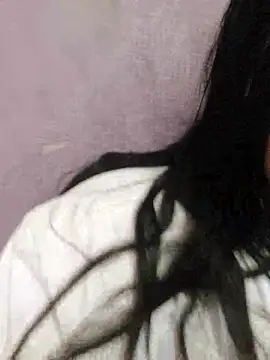 Snapshot of CrystalNeon chatting on November 4, 3:27 pm CrystalNeon online show from November 4, 3:27 pm