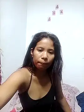 Snapshot of Wildwetbigass chatting on October 19, 4:43 pm Wildwetbigass online show from October 19, 4:43 pm