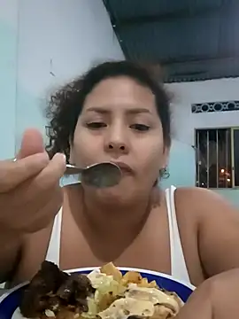 chikis12  online show from December 3, 12:23 am