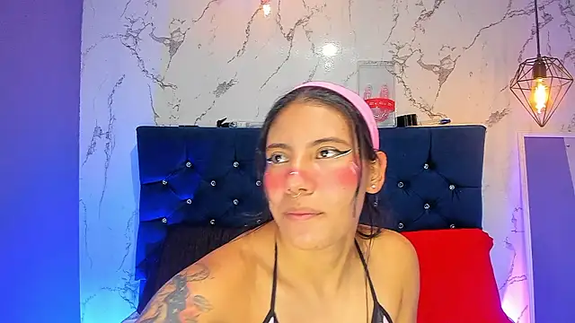 Dakotaa Johnson online show from March 18, 9:15 pm