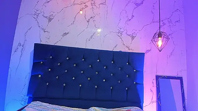 Dakotaa Johnson online show from February 24, 7:53 am