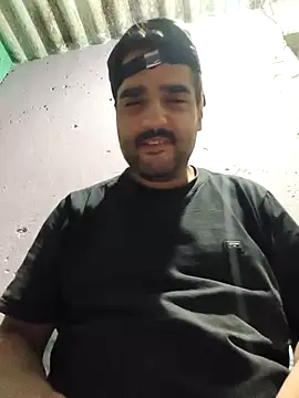 Snapshot of gusto14cm chatting on March 1, 3:28 am gusto14cm online show from March 1, 3:28 am