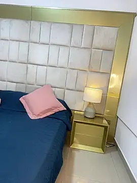 IsabellaDarrell ts online show from February 5, 12:45 pm