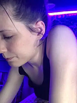 Thedeepwebcutie online show from May 24, 8:36 am