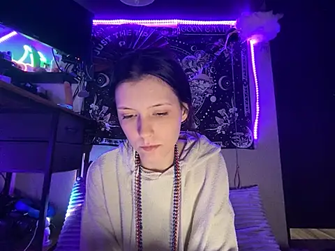 Thedeepwebcutie online show from July 5, 4:30 am