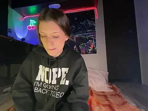 Thedeepwebcutie online show from February 28, 5:18 am