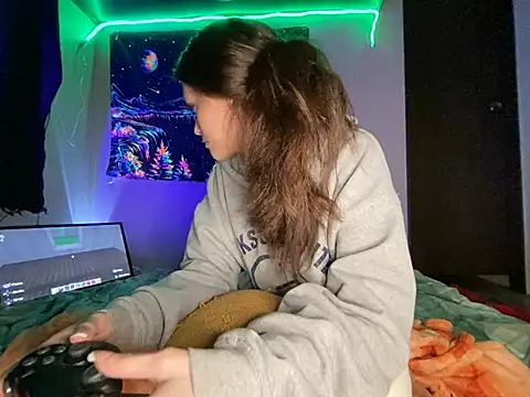 Thedeepwebcutie online show from February 19, 9:50 am