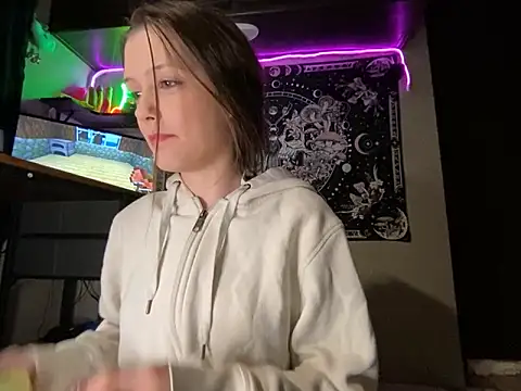 Thedeepwebcutie online show from April 18, 7:00 am