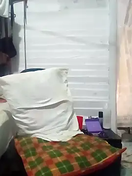 Snapshot of Estebanbigcock23 chatting on February 22, 10:22 pm Estebanbigcock23 online show from February 22, 10:22 pm