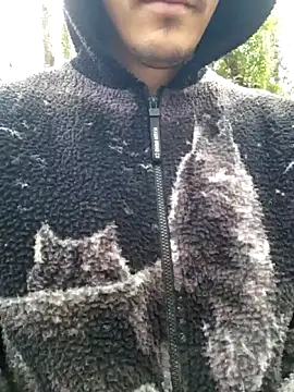 bbyxklaus online show from November 8, 1:25 pm