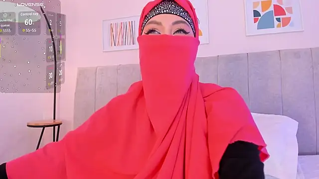Snapshot of fatiima_ chatting on April 21, 7:09 pm fatiima online show from April 21, 7:09 pm