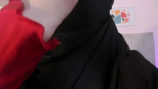 fatiima  online show from April 14, 7:08 pm