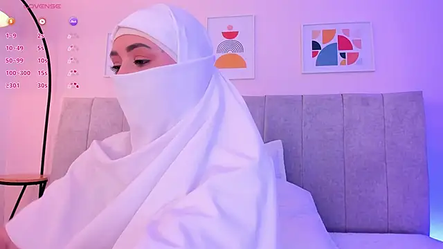 Snapshot of fatiima_ chatting on May 23, 7:24 pm fatiima online show from May 23, 7:24 pm