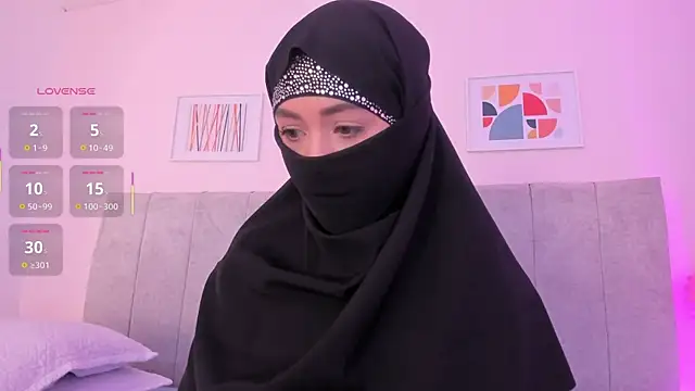 Snapshot of fatiima_ chatting on May 12, 7:09 pm fatiima online show from May 12, 7:09 pm