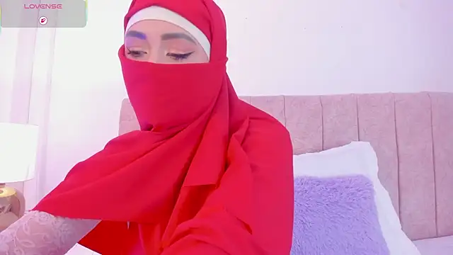 fatiima  online show from April 12, 2:31 pm