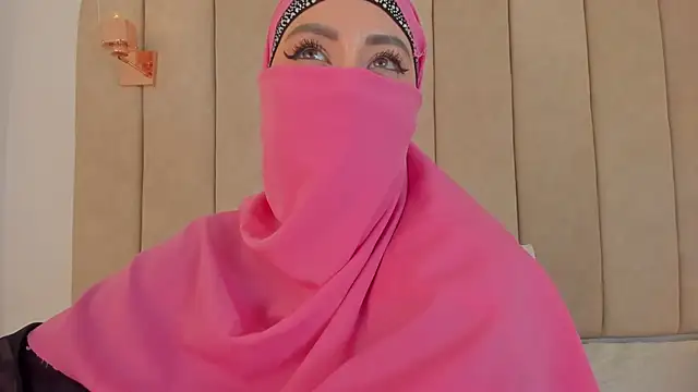 Snapshot of fatiima_ chatting on May 21, 7:39 am fatiima online show from May 21, 7:39 am