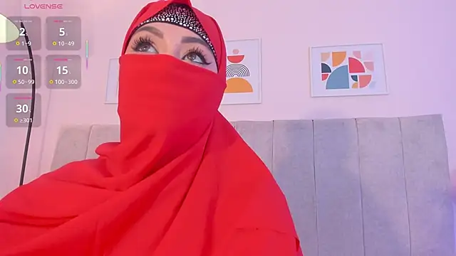 Snapshot of fatiima_ chatting on April 24, 6:10 pm fatiima online show from April 24, 6:10 pm