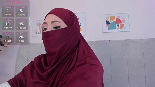 fatiima  online show from December 19, 7:05 pm