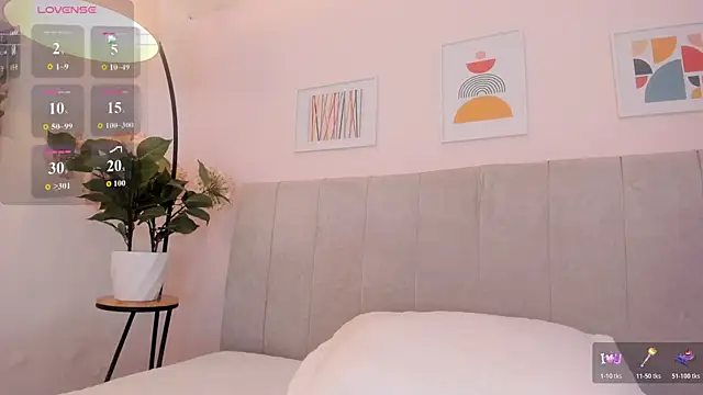 fatiima  online show from March 3, 7:10 pm