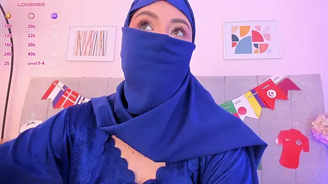 Snapshot of fatiima_ chatting on June 17, 7:02 pm fatiima online show from June 17, 7:02 pm