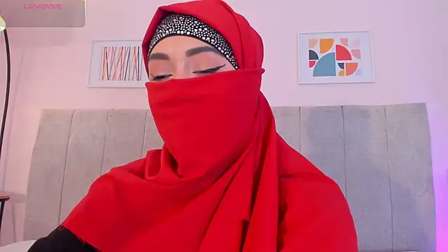 fatiima  online show from April 13, 7:07 pm